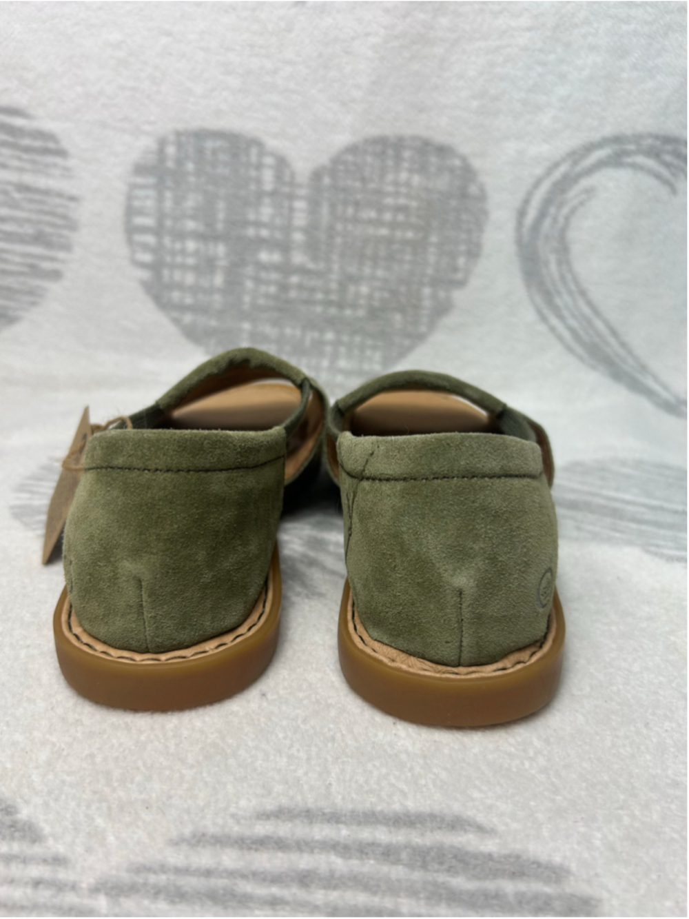 Born Cove Modern Open Toe Green Suede Sandals Shoes Pull On Womens Size 8 NWT - Picture 6 of 9
